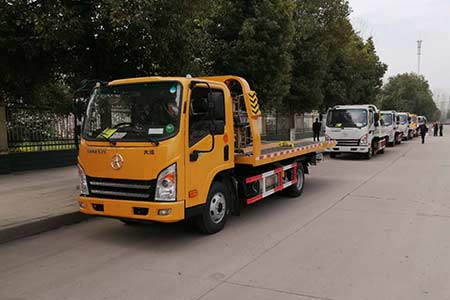 醴潭高速折叠小拖车|汽车拖车服务|附近二十四小时汽车救援